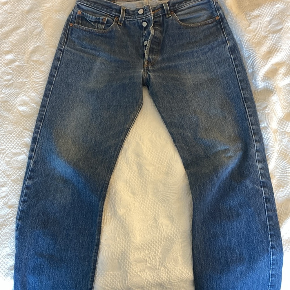 Men’s Levi’s 501 jeans, great condition, wallet imprint on right rear pocket